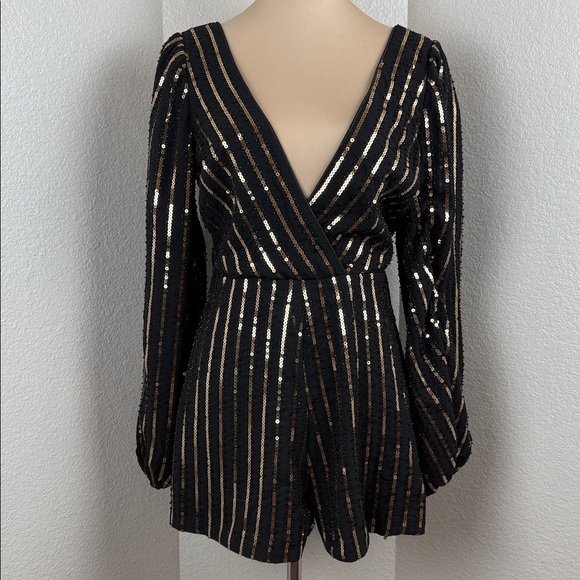 Lulus Always An Event Black and Gold Sequin Beaded Long Sleeve Romper NWOT - Picture 2 of 10